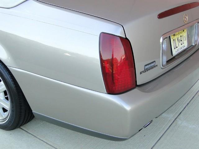 Cadillac Deville 2003 photo 2