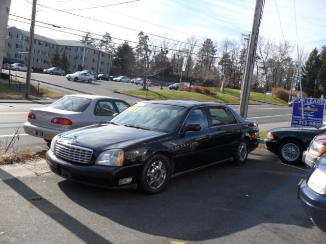 Cadillac Deville Base Sedan