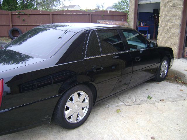 Cadillac Deville 2003 photo 1