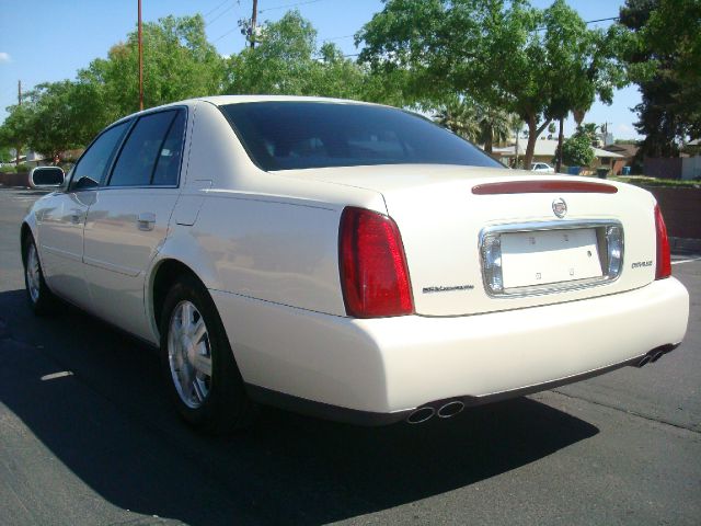 Cadillac Deville 2003 photo 3