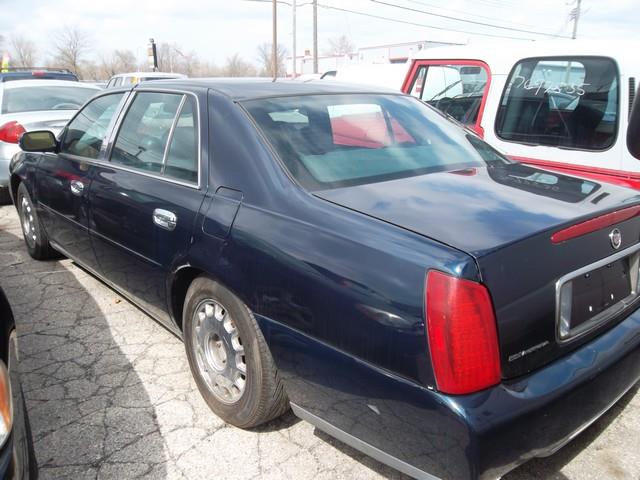 Cadillac Deville 2003 photo 1