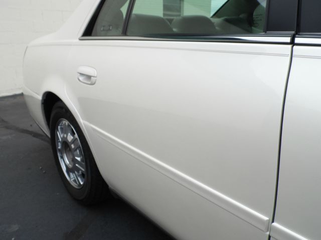 Cadillac Deville 2003 photo 2