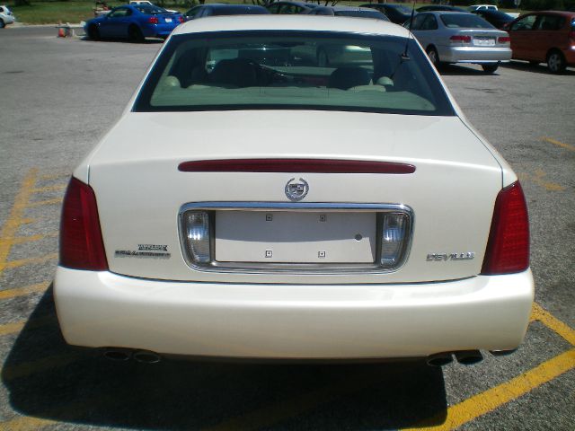 Cadillac Deville 2003 photo 2