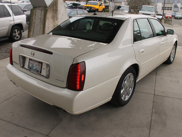 Cadillac Deville 2003 photo 3