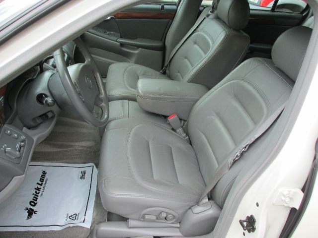 Cadillac Deville GLS V6 Premium Sedan