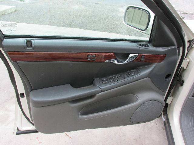 Cadillac Deville 2003 photo 19