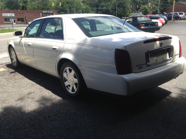 Cadillac Deville 2003 photo 1