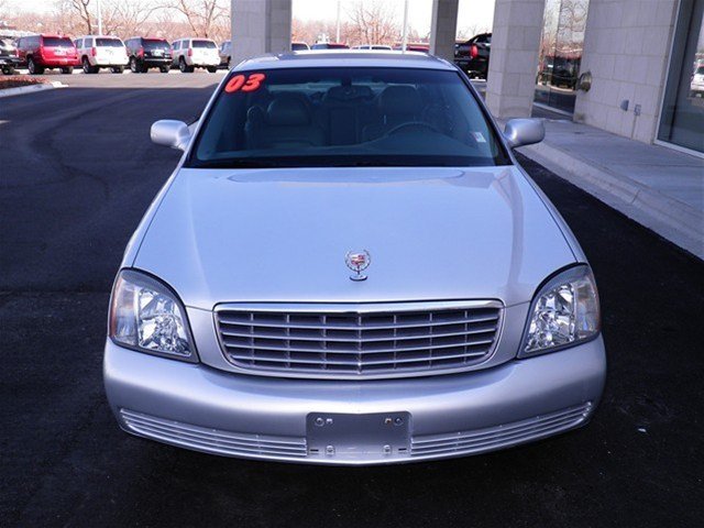 Cadillac Deville 2003 photo 1