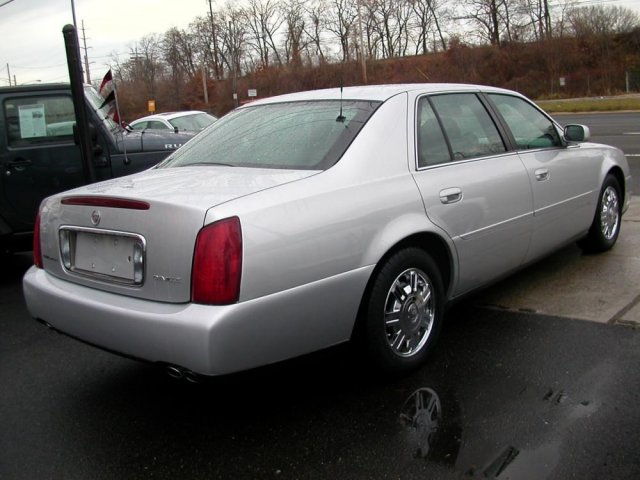 Cadillac Deville 2003 photo 3