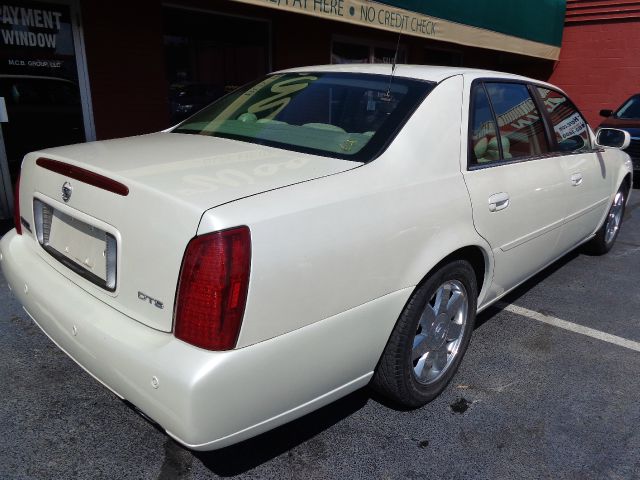 Cadillac Deville 2003 photo 4