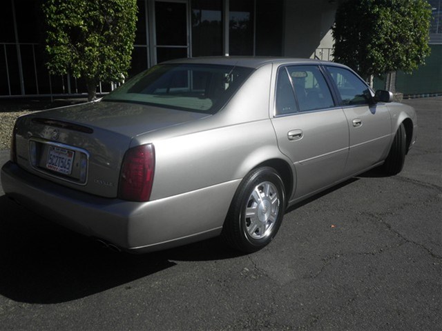 Cadillac Deville 2003 photo 3