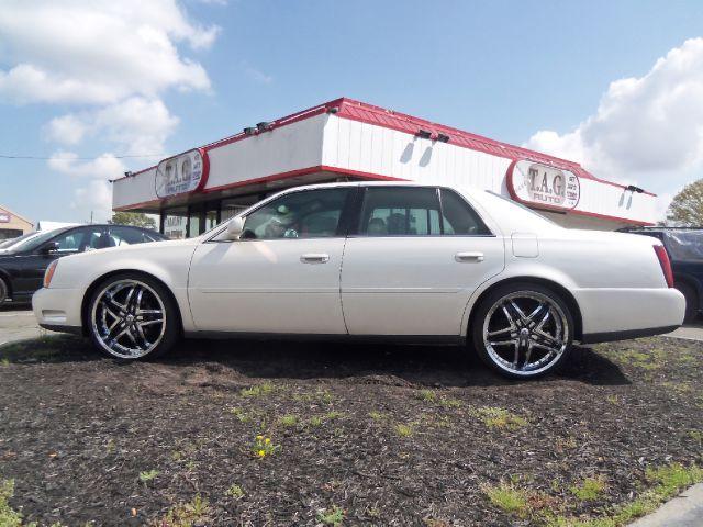 Cadillac Deville Base Sedan