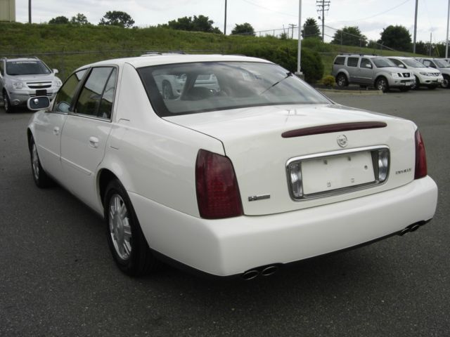 Cadillac Deville 2004 photo 2