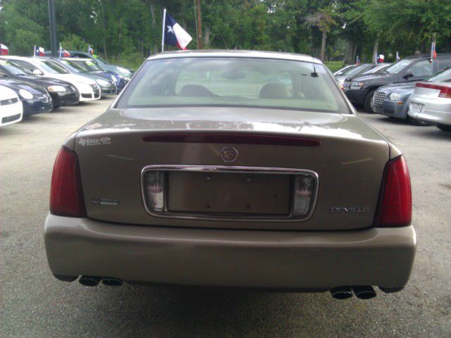 Cadillac Deville 2004 photo 1