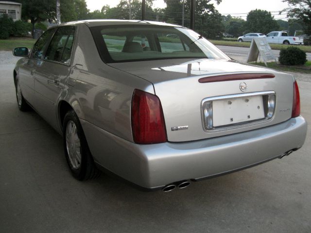 Cadillac Deville 2004 photo 1