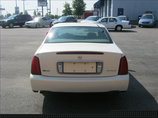 Cadillac Deville 2004 photo 1