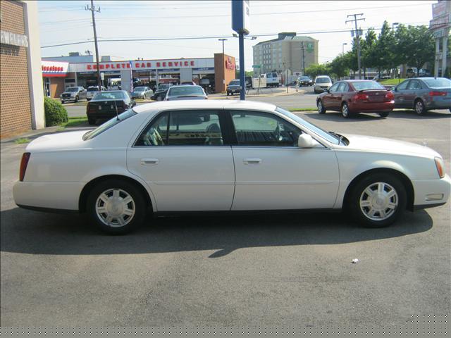 Cadillac Deville 2004 photo 2