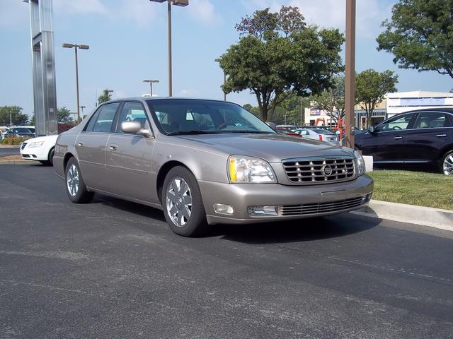 Cadillac Deville 2004 photo 2