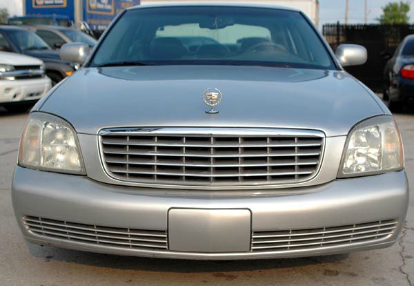 Cadillac Deville 2004 photo 2