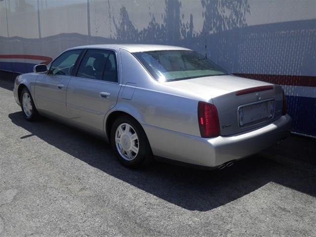 Cadillac Deville 2004 photo 2