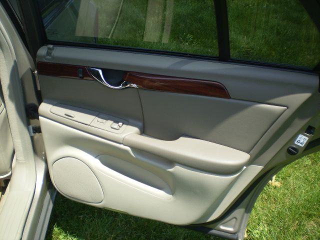 Cadillac Deville 2004 photo 3