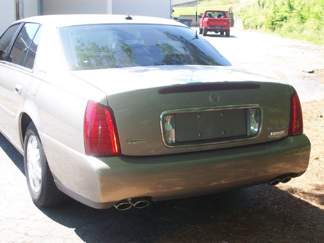 Cadillac Deville 2004 photo 1