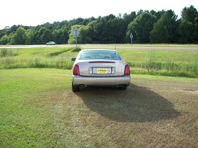 Cadillac Deville 2004 photo 1