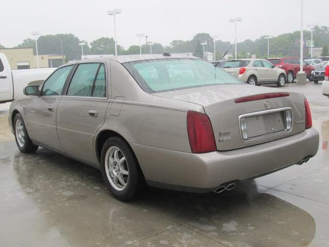 Cadillac Deville 2004 photo 1