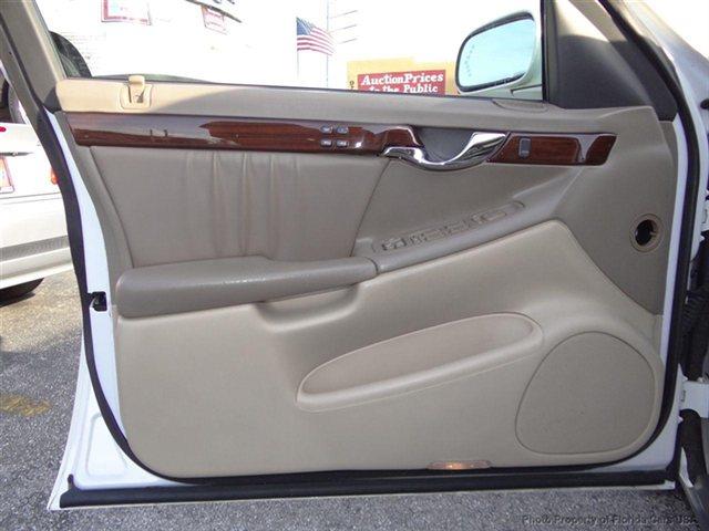 Cadillac Deville 2004 photo 21