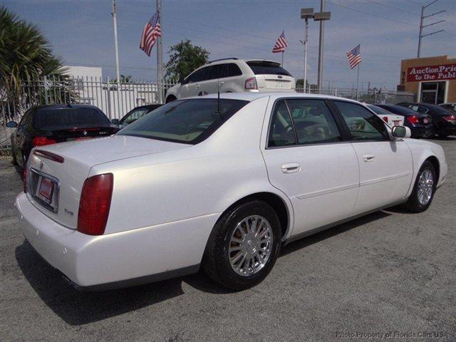 Cadillac Deville 2004 photo 9