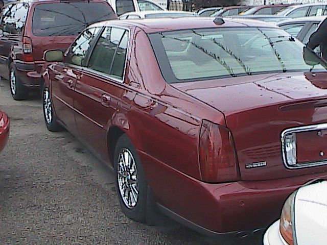 Cadillac Deville 2004 photo 1