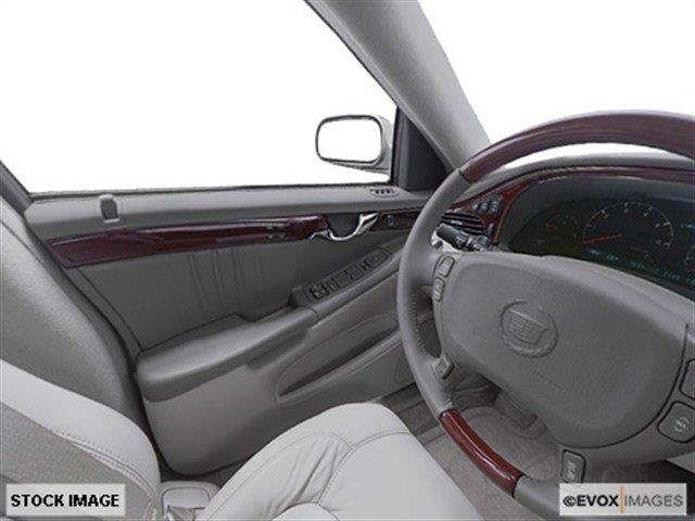 Cadillac Deville 2004 photo 2