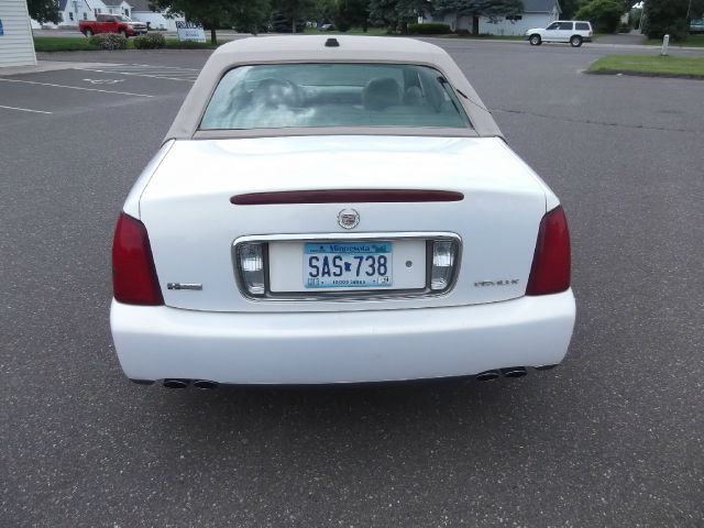 Cadillac Deville 2004 photo 1