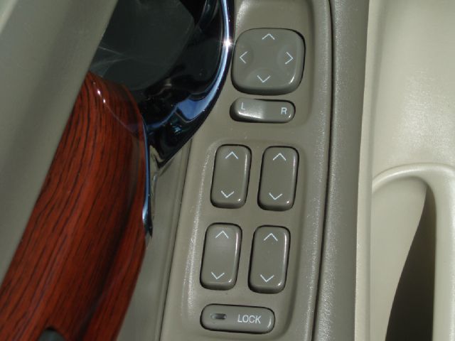 Cadillac Deville 2004 photo 14