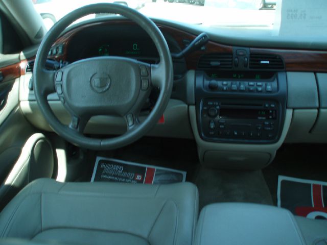 Cadillac Deville 2004 photo 17