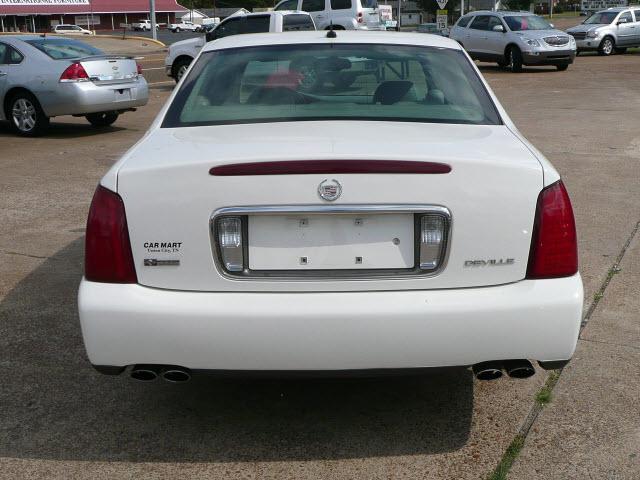 Cadillac Deville 2005 photo 2