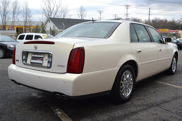 Cadillac Deville 2005 photo 2