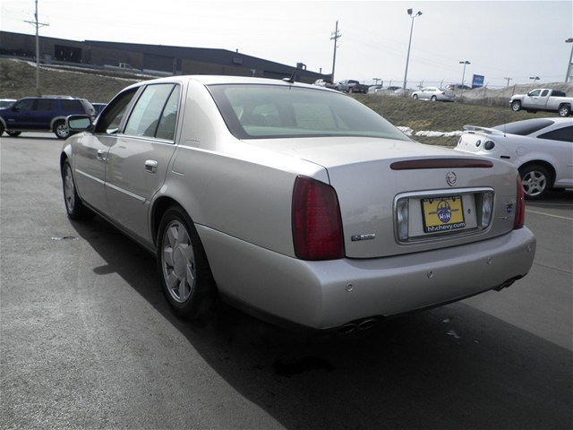 Cadillac Deville 2005 photo 2