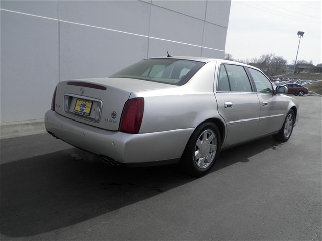 Cadillac Deville 2005 photo 3