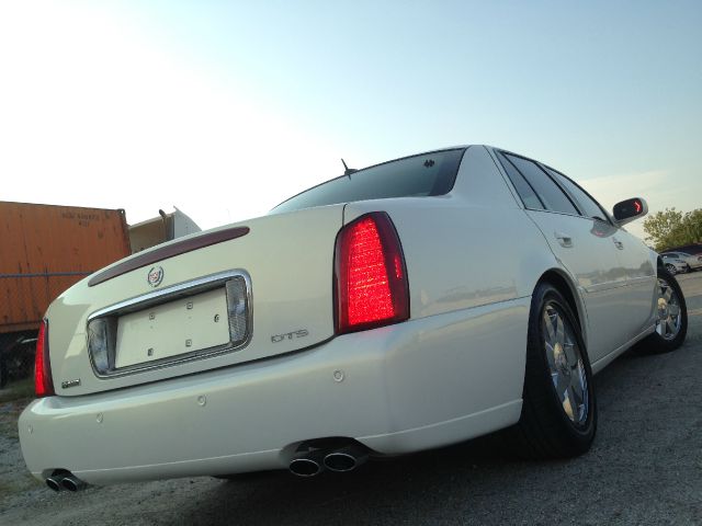 Cadillac Deville 2005 photo 0