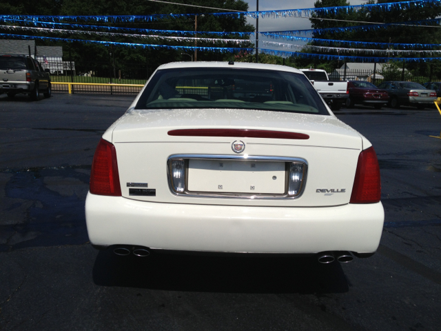 Cadillac Deville 2005 photo 2