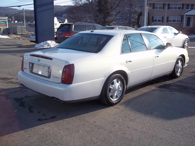 Cadillac Deville 2005 photo 1