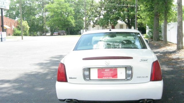 Cadillac Deville 2005 photo 2