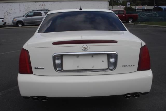 Cadillac Deville 2005 photo 29