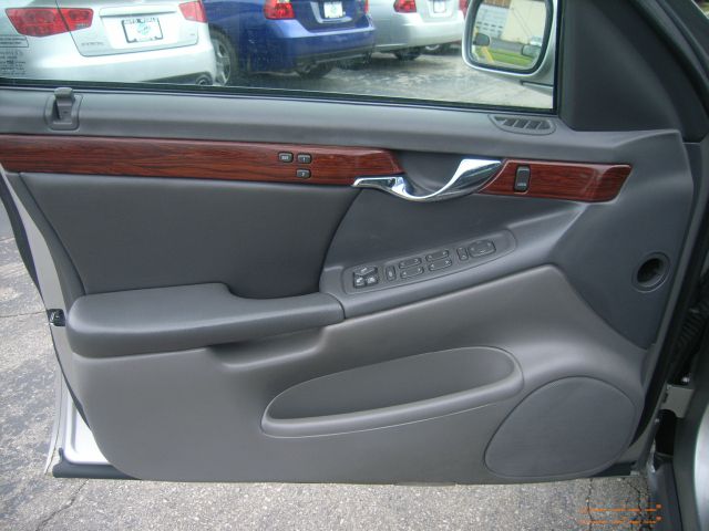 Cadillac Deville 2005 photo 2