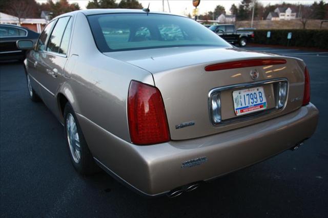 Cadillac Deville 2005 photo 2