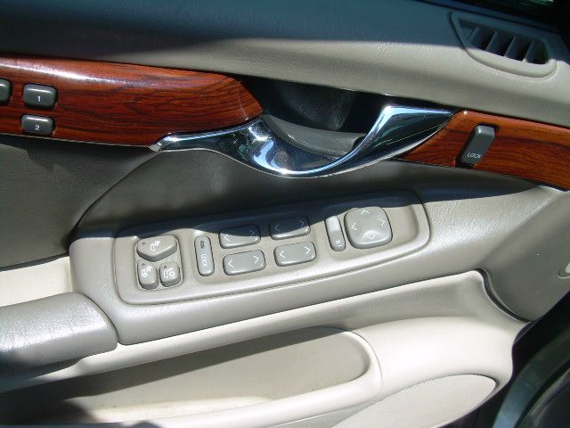 Cadillac Deville 2005 photo 2