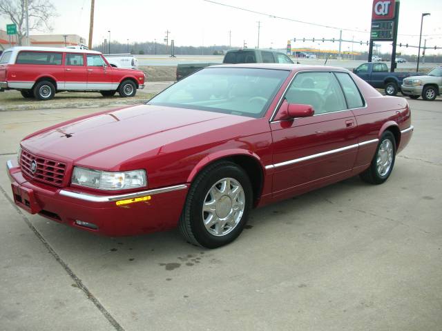 Cadillac Eldorado 1999 photo 1