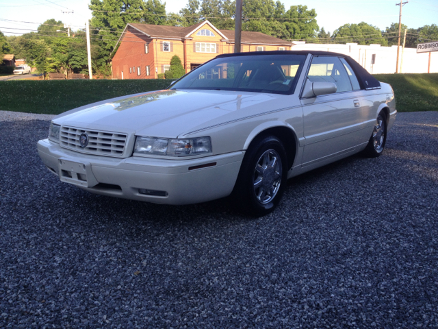 Cadillac Eldorado 2001 photo 1