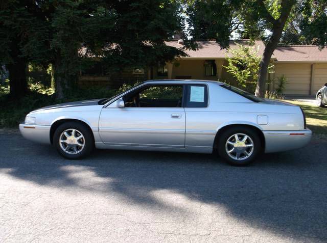 Cadillac Eldorado 2002 photo 2